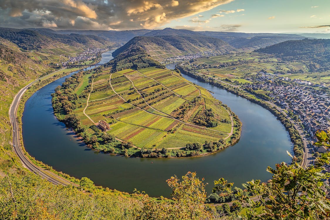 MOSEL SAAR RUWER – Viaggio tra i leggendari terreni d’ardesia  e i suoi Grosses Gewächs (GG): i “Grand Cru” del vino tedesco